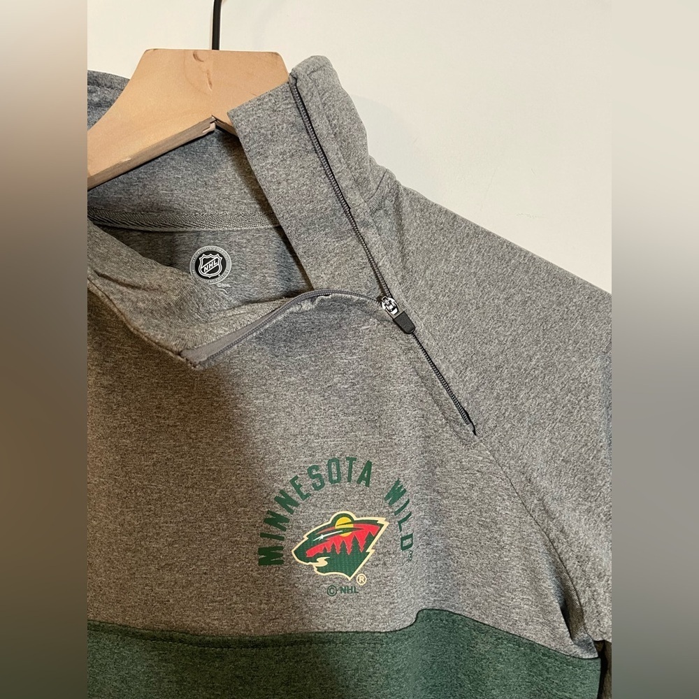 NHL MN Wild 1/4 Diagonal Zip Performance Long Sleeve Shirt Womens Size Small EUC - Picture 5 of 9
